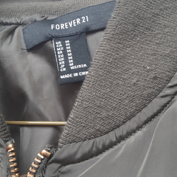 Forever 21 Womens  Bomber Jacket Medium - Picture 4 of 7